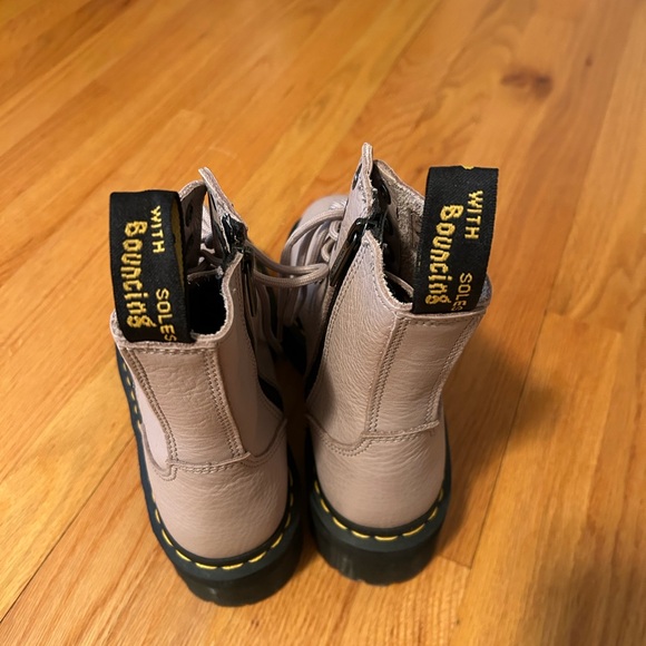 Dr. Martens Jadon III women’s size 8 - Picture 4 of 15